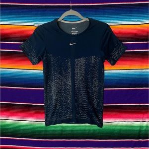 Nike Dri-FIT ADV Womens Short Sleeve Training shirt women’s Medium